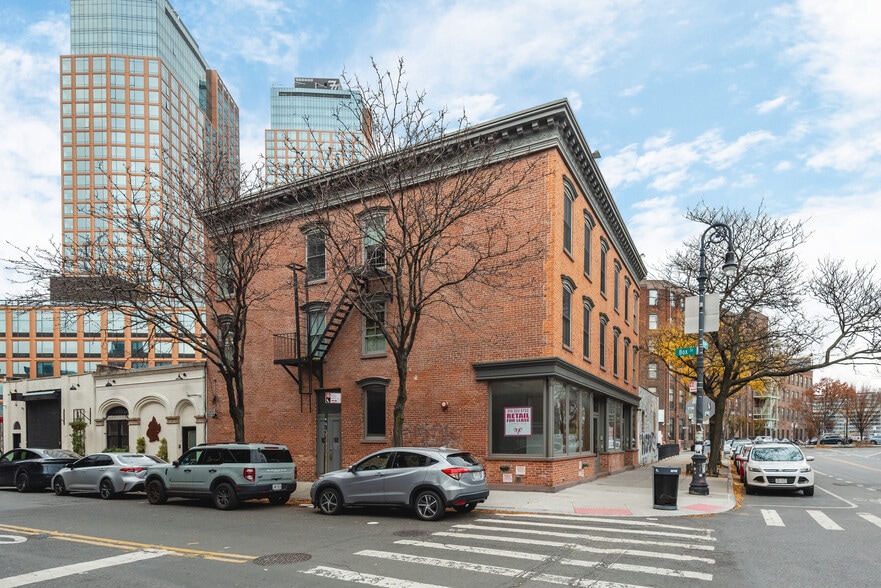 1139-1141 Manhattan Ave, Brooklyn, NY for sale - Building Photo - Image 1 of 13