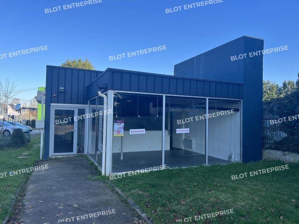 Flex in La Mézière for lease Building Photo- Image 1 of 5