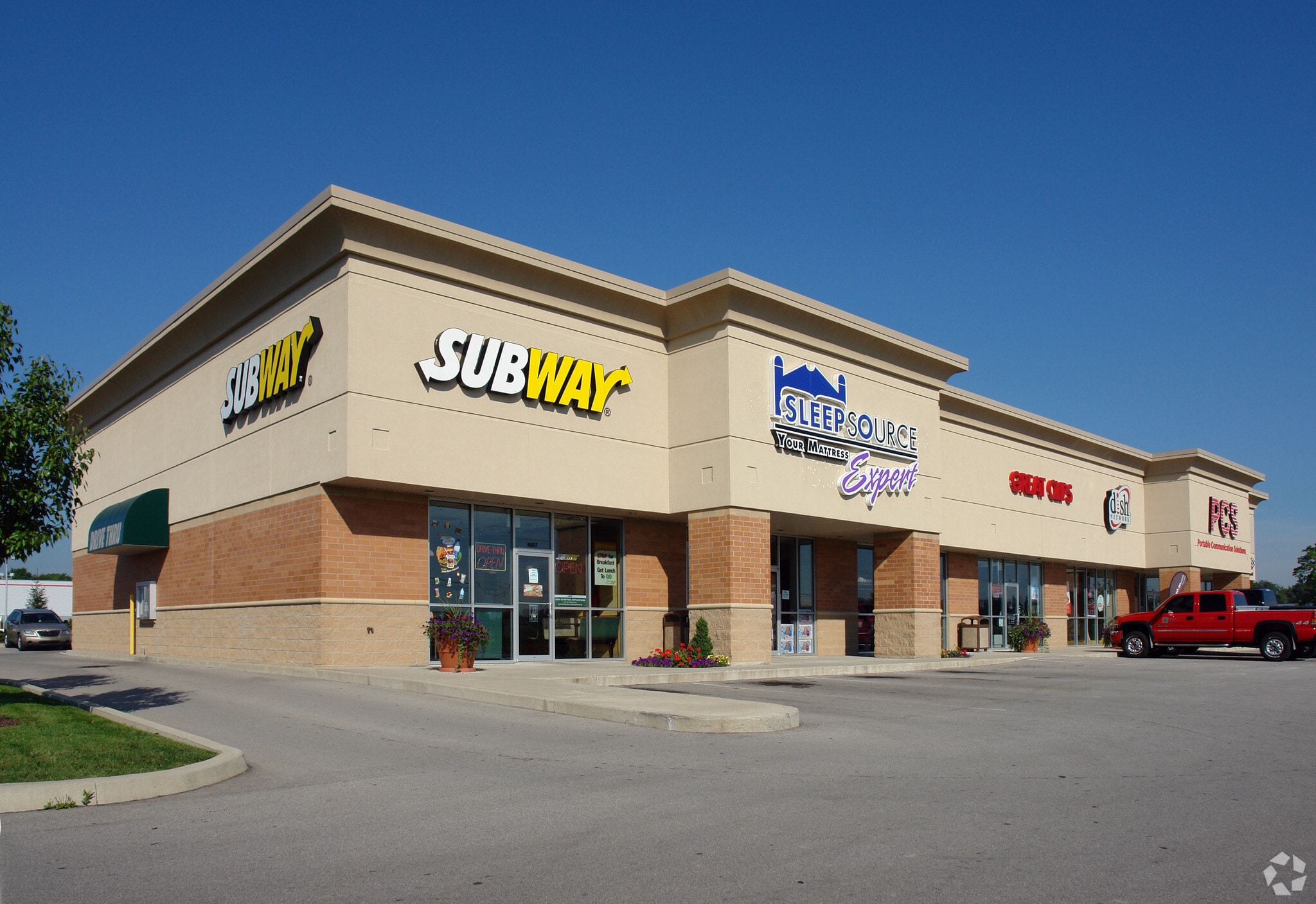 6807-6819 Lima Rd, Fort Wayne, IN for lease Primary Photo- Image 1 of 2