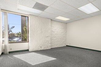 2580-2590 E Main St, Ventura, CA for lease Building Photo- Image 2 of 4