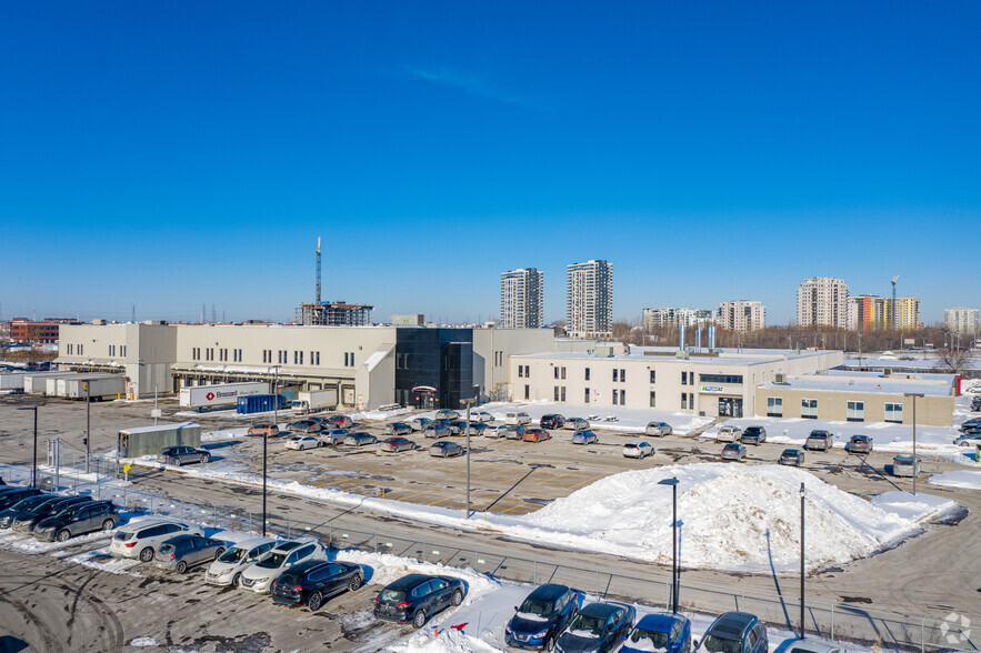 4141-4149 Autoroute 440, Laval, QC for lease - Building Photo - Image 3 of 8