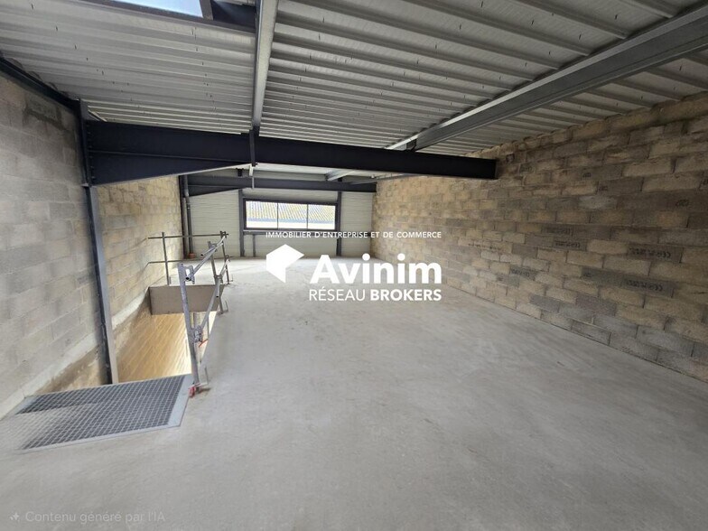 Industrial in Cormeilles-en-Parisis for lease - Interior Photo - Image 3 of 3