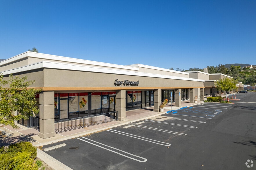 31911-31991 Dove Canyon Dr, Trabuco Canyon, CA for lease - Building Photo - Image 2 of 3