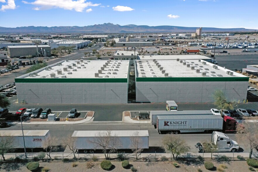 4040 E Lone Mountain Rd, North Las Vegas, NV à louer - Photo du bâtiment - Image 3 de 6