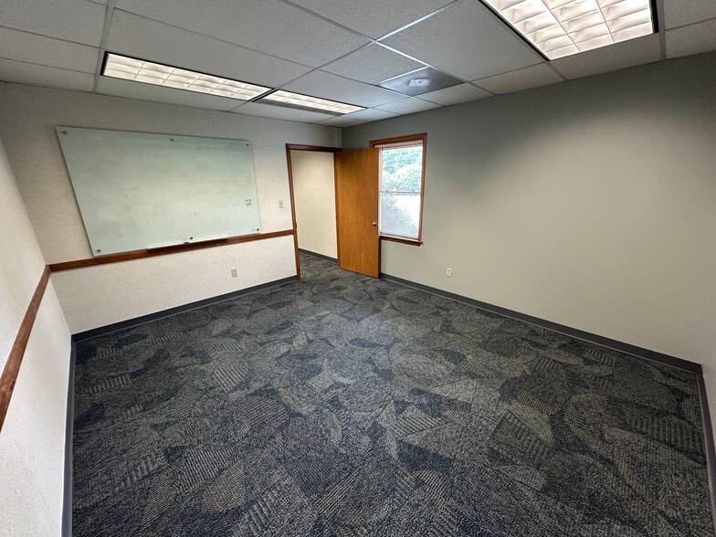 970 Lee Ann Dr NE, Concord, NC for lease - Building Photo - Image 3 of 14