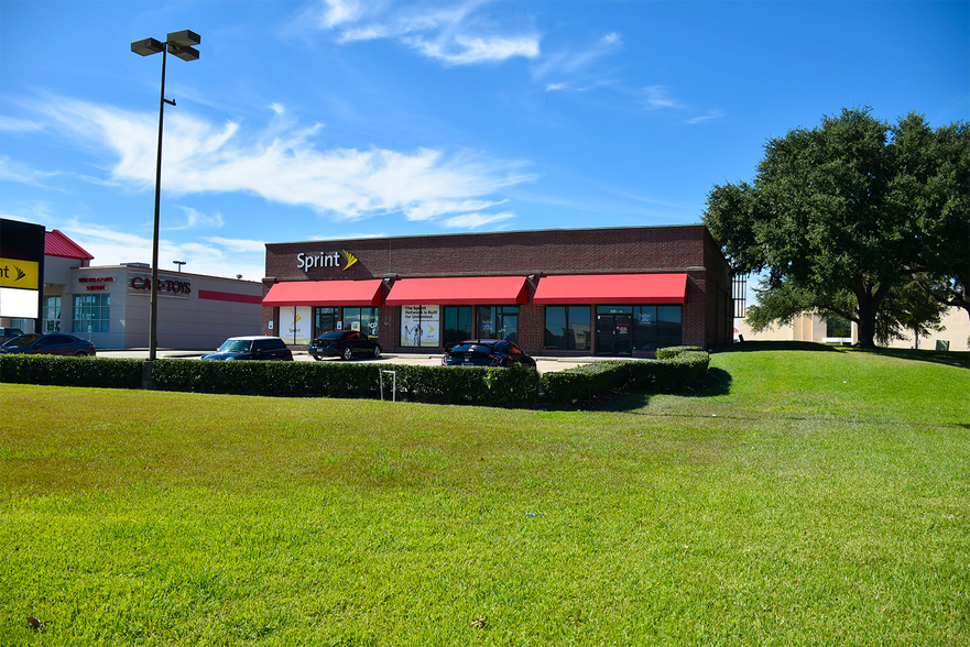 2600-2610 S Hwy 6, Houston, TX for sale - Building Photo - Image 1 of 1