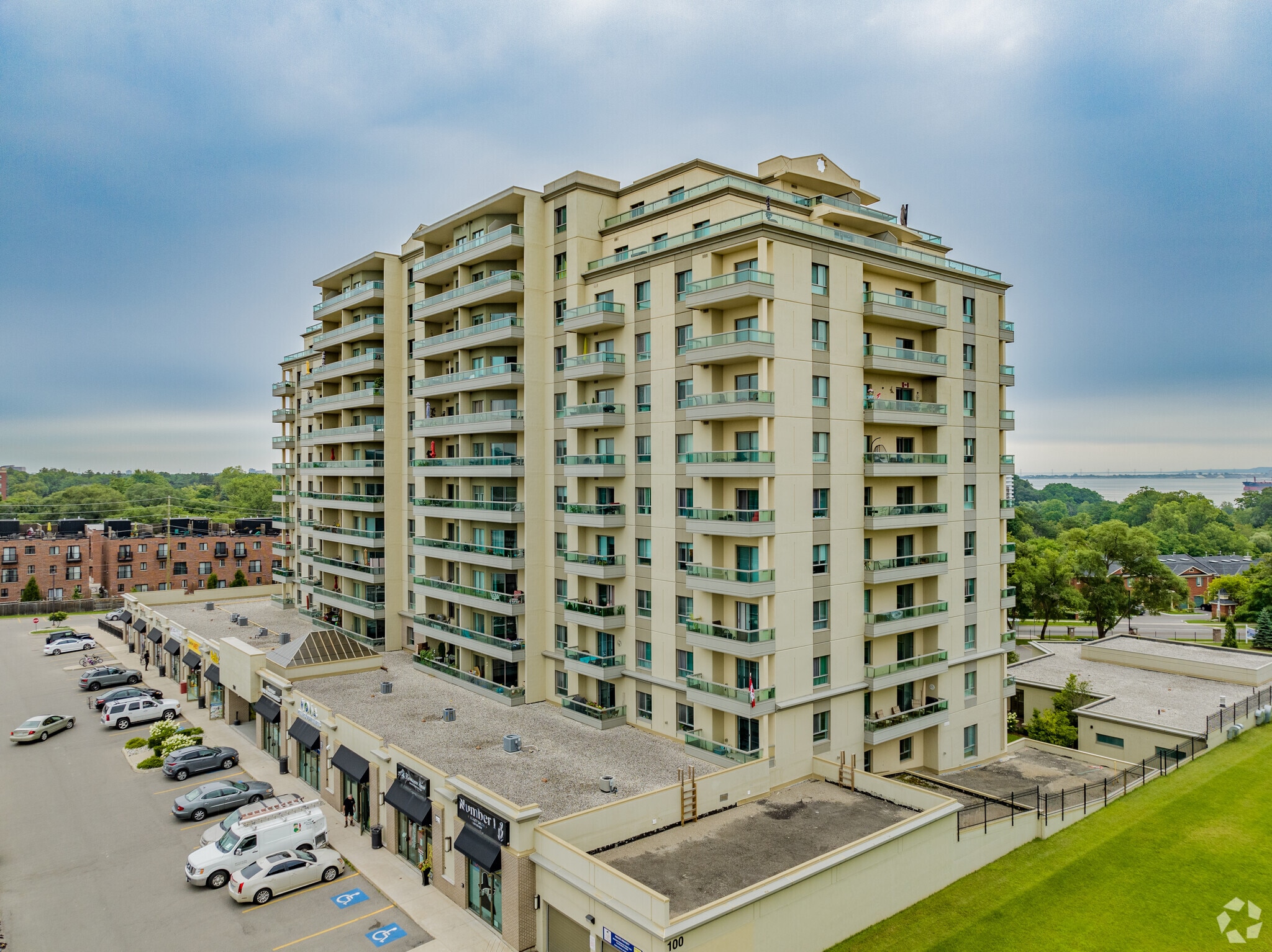 100 Plains Rd W, Burlington, ON for sale Primary Photo- Image 1 of 1