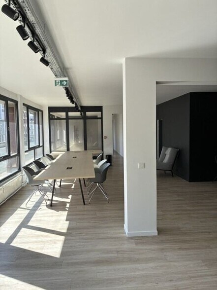 Office in Boulogne-Billancourt for lease - Interior Photo - Image 3 of 9