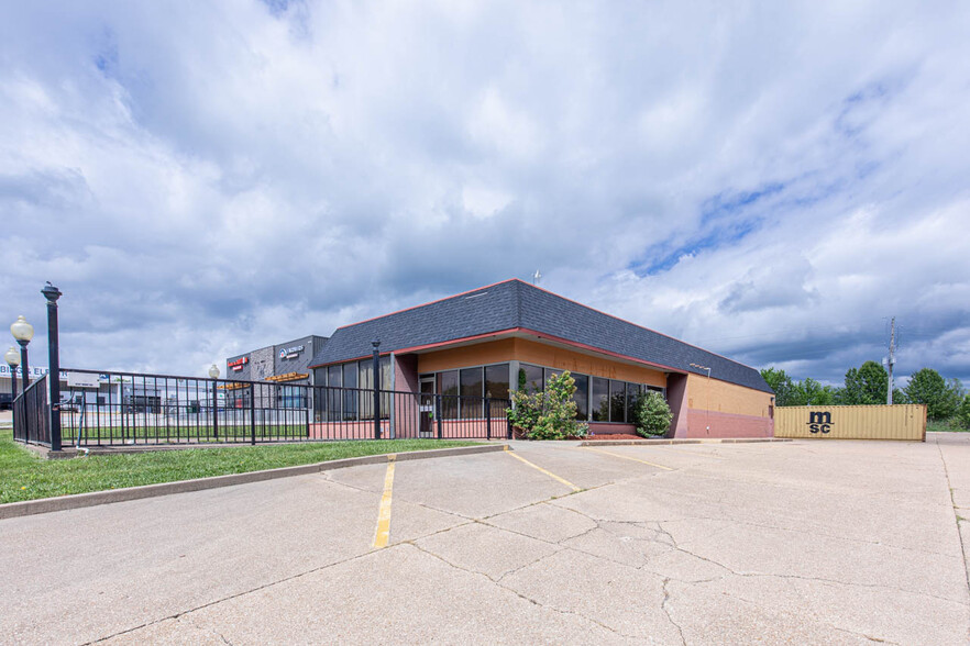 1630 Commercial St, Warsaw, MO à vendre - Photo du bâtiment - Image 1 de 1