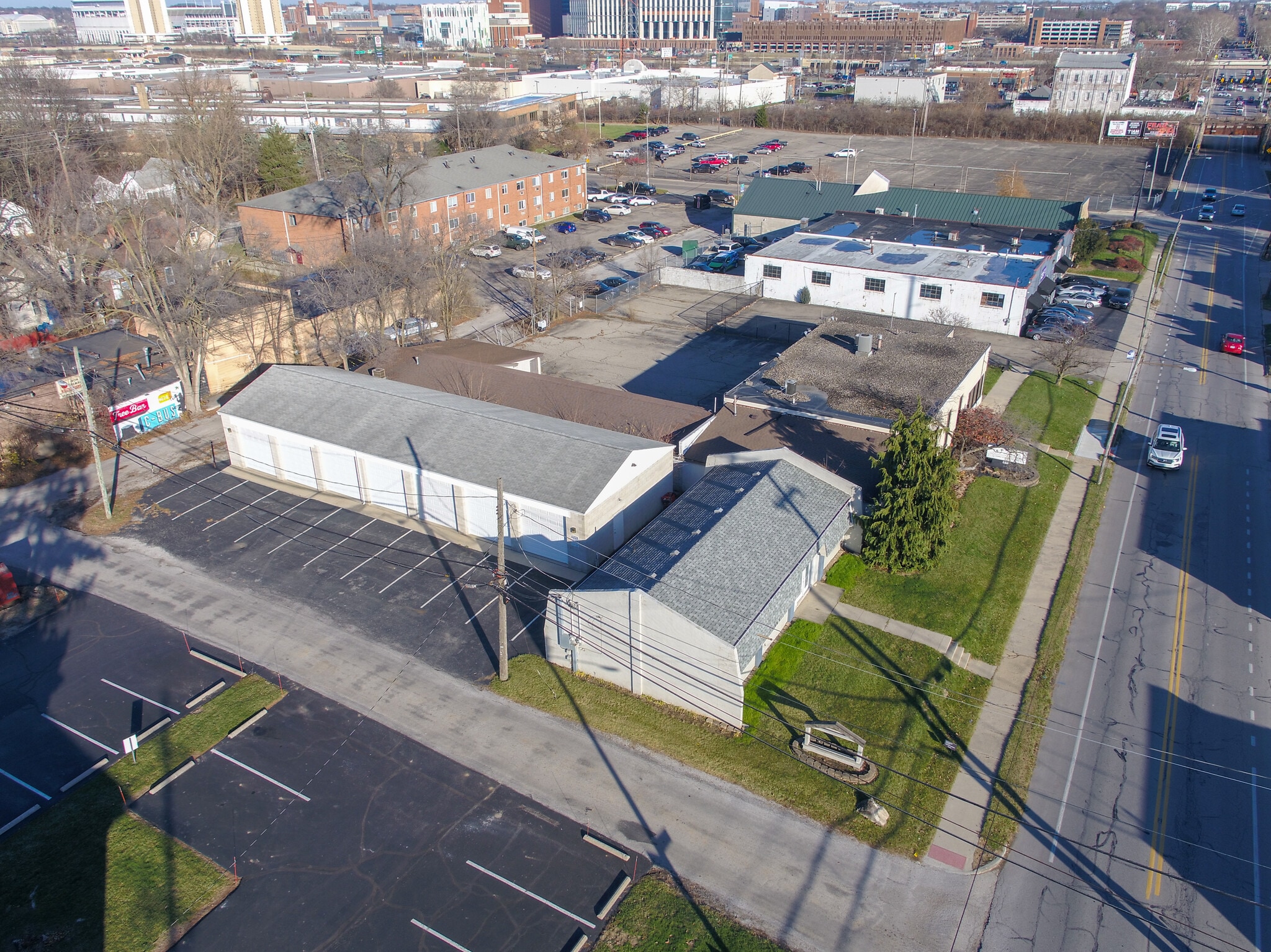 858-896 King Ave, Columbus, OH for sale Aerial- Image 1 of 11