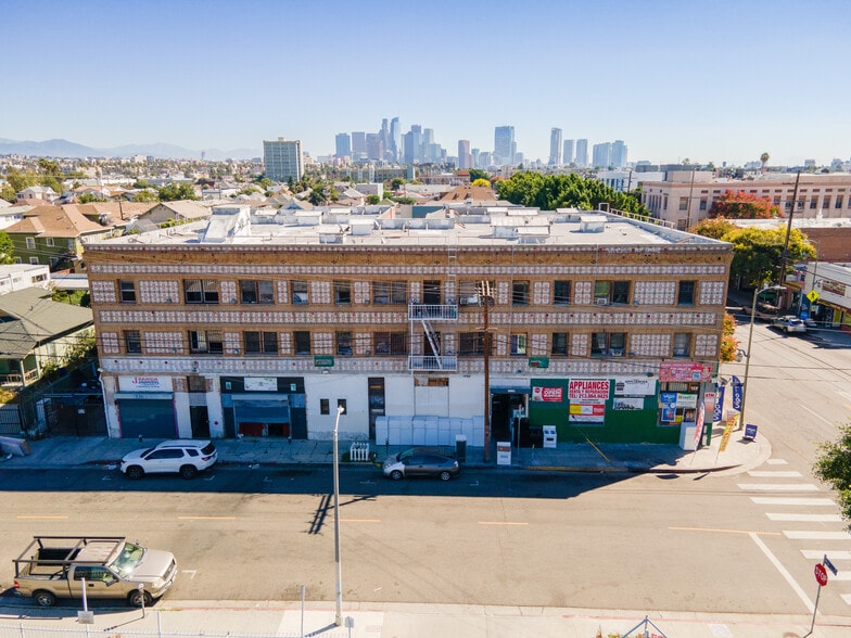 2709 W Pico Blvd, Los Angeles, CA for sale - Building Photo - Image 2 of 32