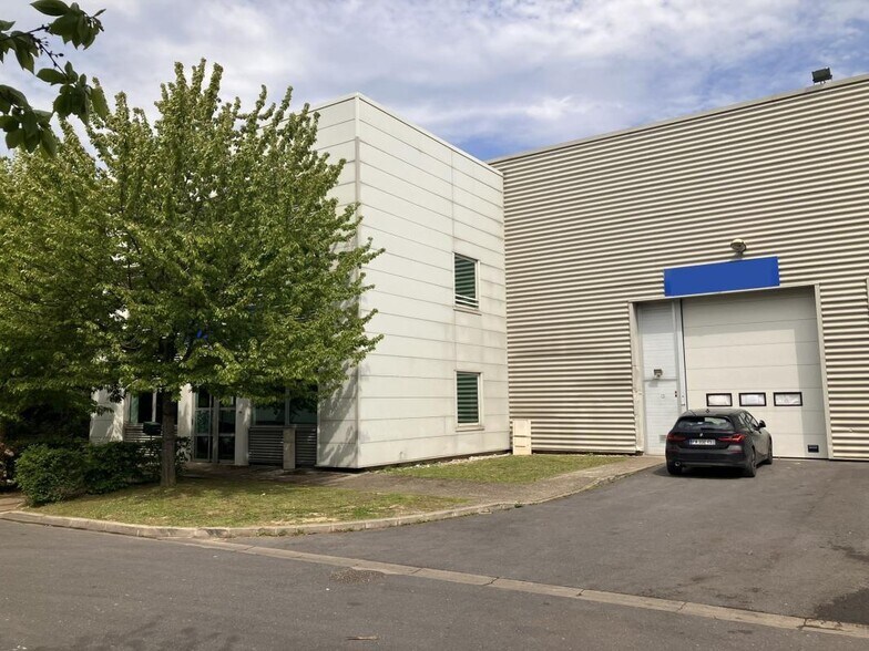 49 Bis Rue Du Commandant Rolland, Le Bourget à louer - Photo du bâtiment - Image 3 de 8