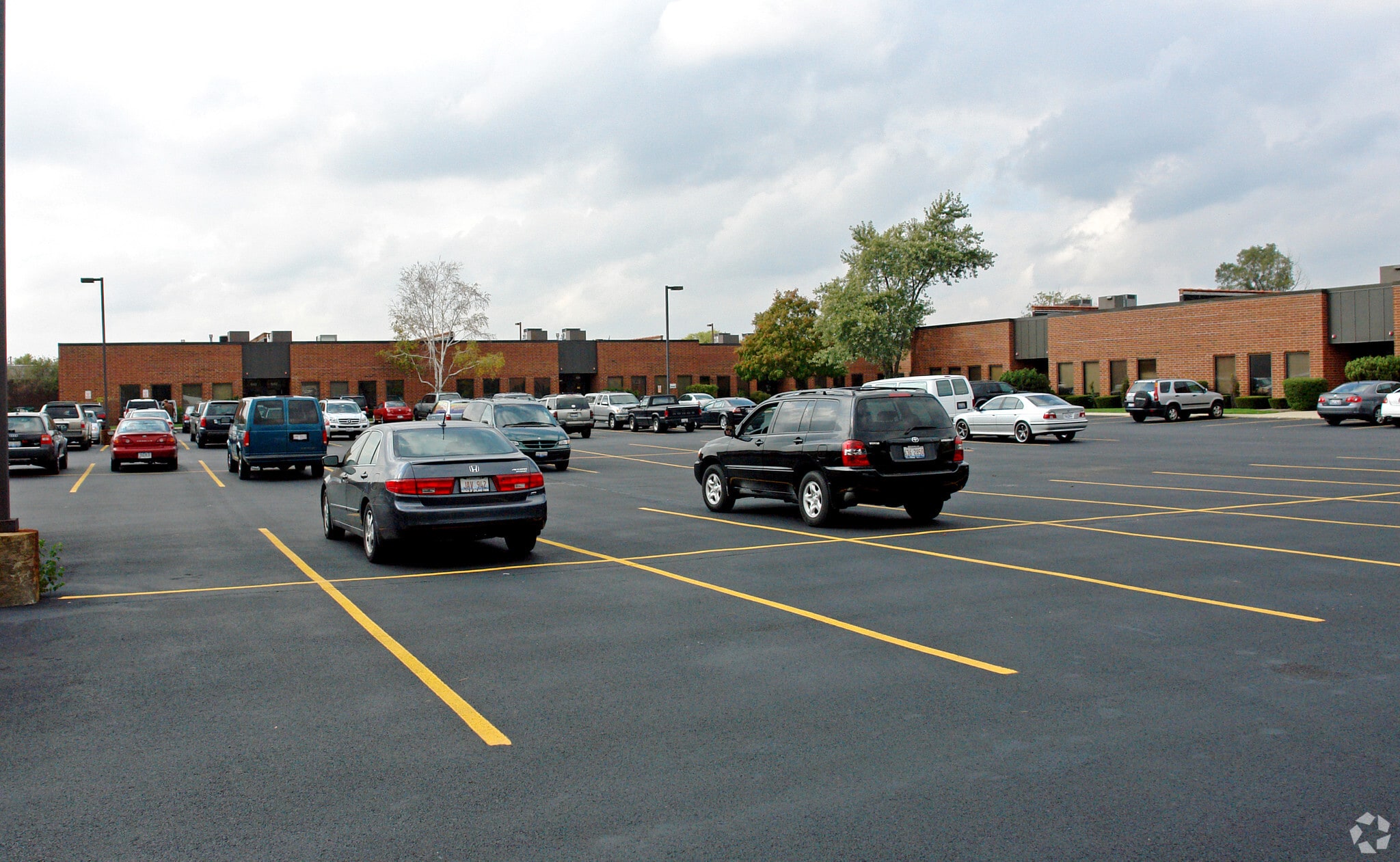 610-642 Anthony Trl, Northbrook, IL for sale Primary Photo- Image 1 of 30