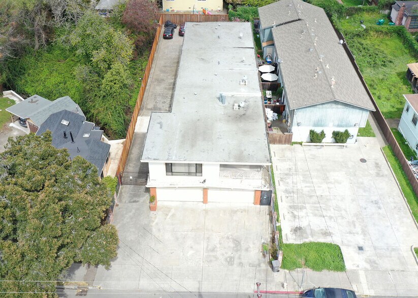 3300 Brookdale Ave, Oakland, CA à vendre - Photo du bâtiment - Image 3 de 27