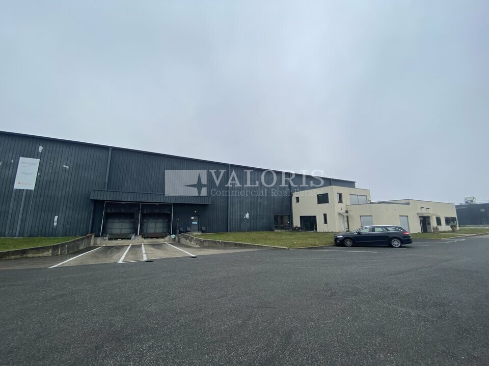 Industrial in Saint-André-de-Corcy for lease Building Photo- Image 1 of 7