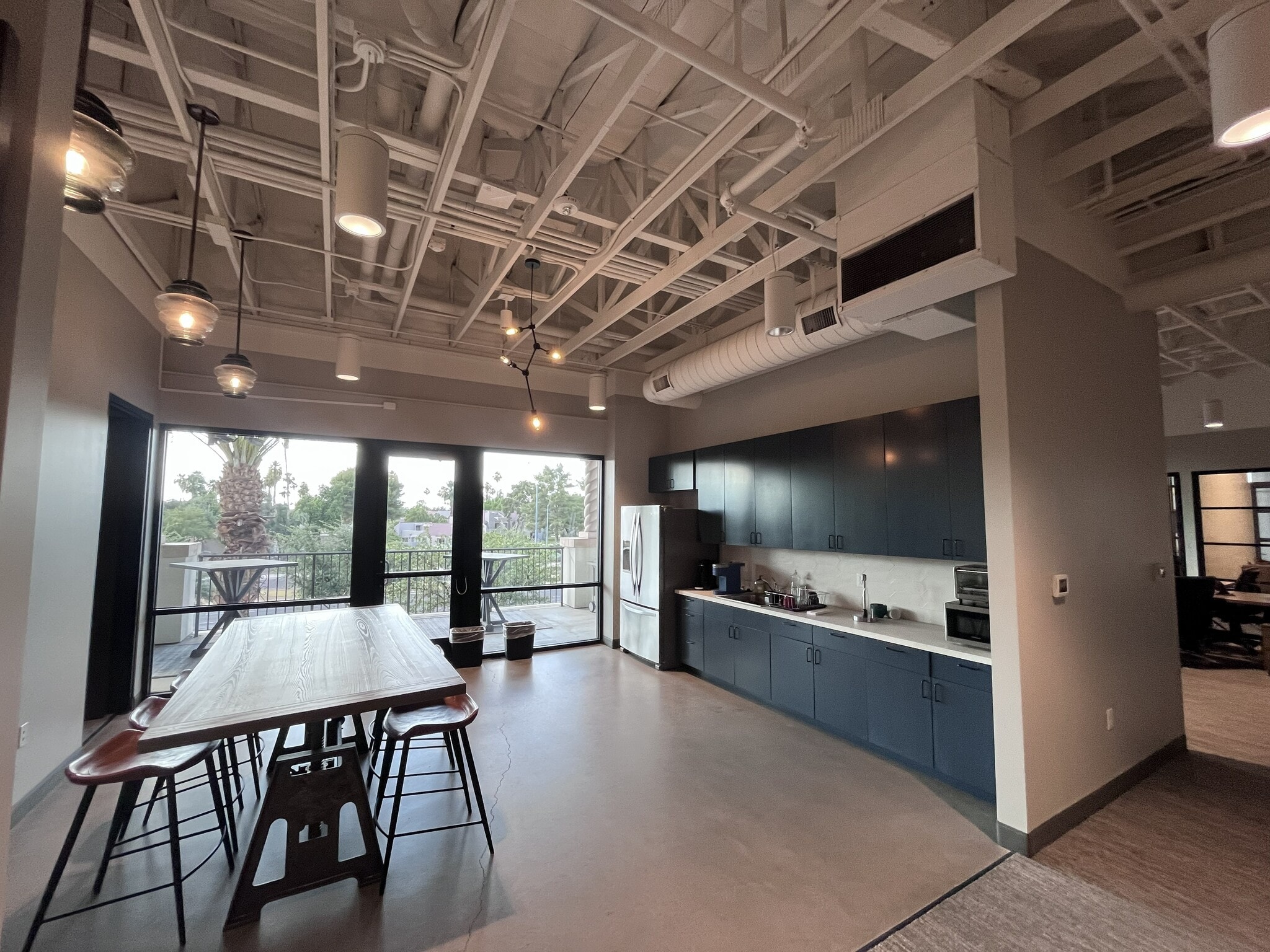 7300 N Via Paseo Del Sur, Scottsdale, AZ for lease Interior Photo- Image 1 of 11