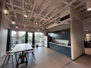 7300 N Via Paseo Del Sur, Scottsdale, AZ for lease Interior Photo- Image 1 of 11