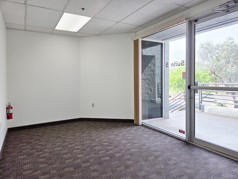 1929 W Lone Cactus Dr, Phoenix, AZ for lease - Building Photo - Image 3 of 34