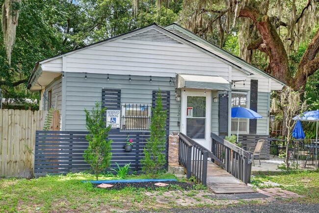Plus de détails pour 3323 Saint Johns Ave, Palatka, FL - Commerce de détail à vendre