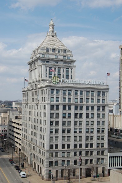 416 Main St, Peoria, IL à louer - Photo du bâtiment - Image 1 de 5