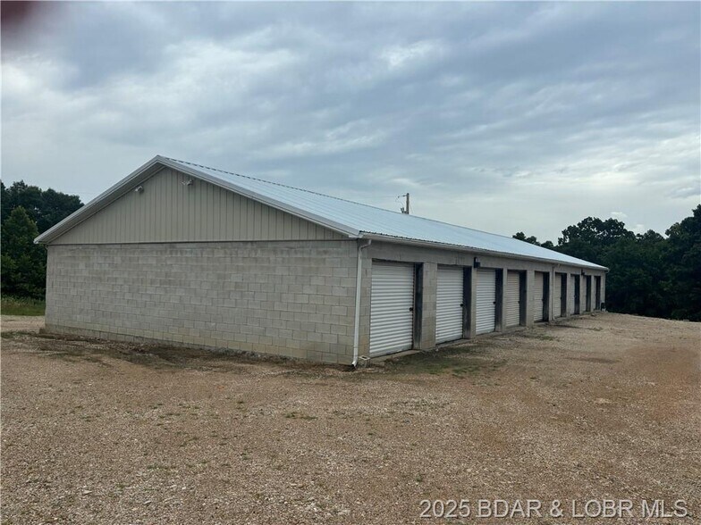 633 Hiland cir, Kaiser, MO à vendre - Photo du bâtiment - Image 2 de 16