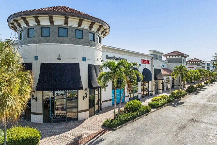 10020 Coconut Rd, Estero, FL à louer - Photo du bâtiment - Image 1 de 14