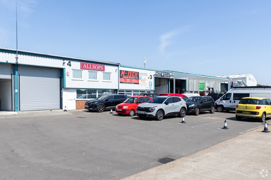 Meadow Rd, Worthing à louer - Photo du bâtiment - Image 3 de 4