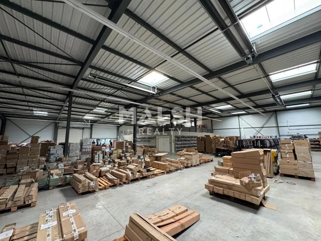 Office in Andrézieux-Bouthéon for lease Interior Photo- Image 1 of 8