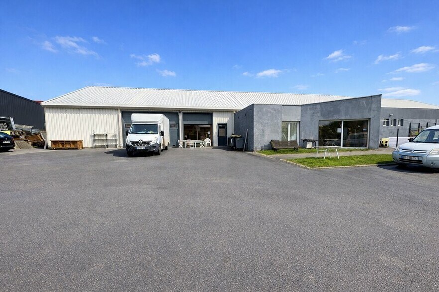 Retail in Cormontreuil for lease - Building Photo - Image 2 of 3