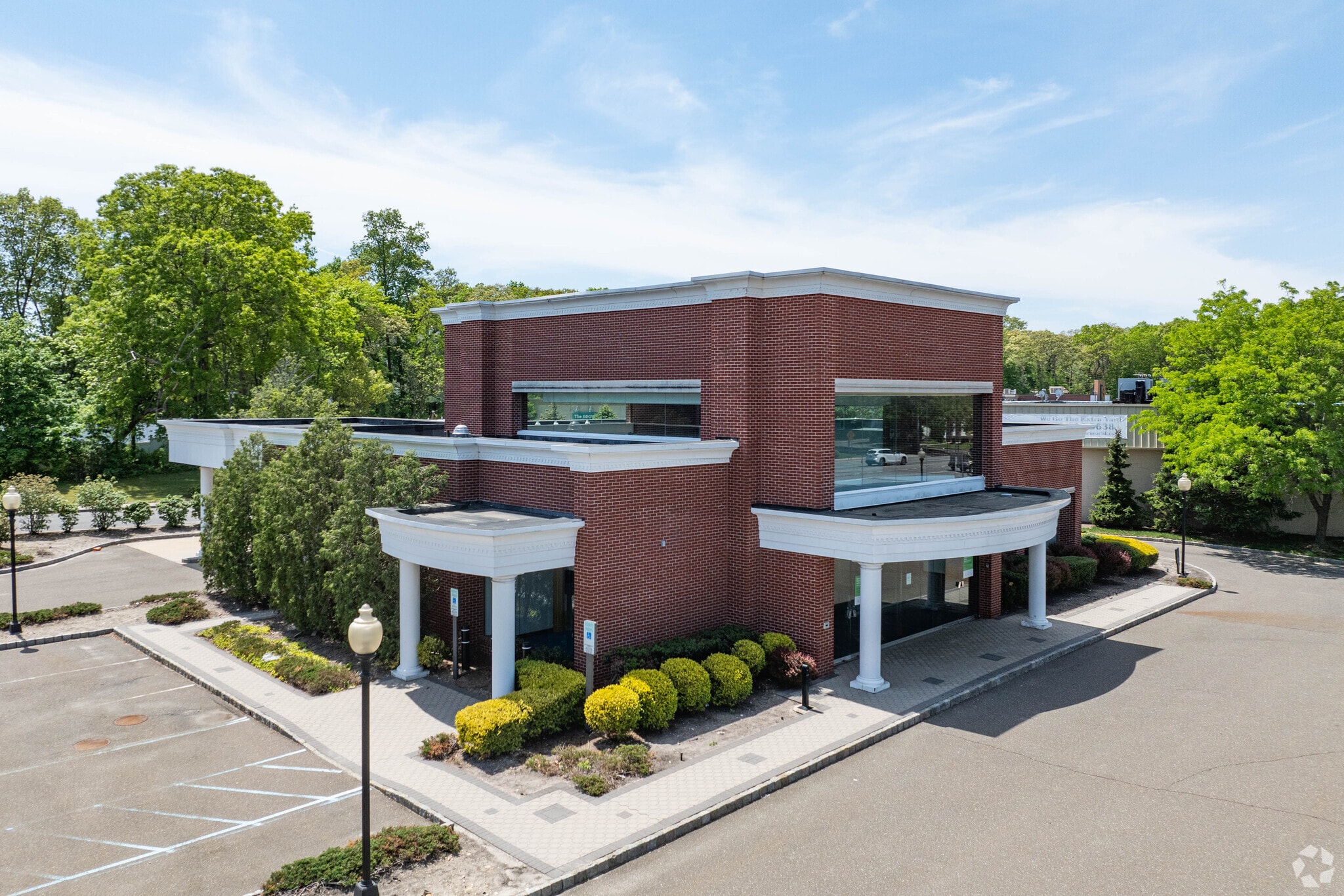 2822 Middle Country Rd, Lake Grove, NY for lease Primary Photo- Image 1 of 6