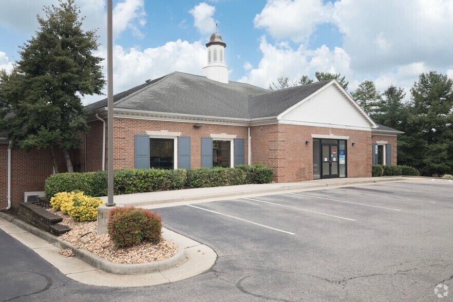 1701 Financial Loop, Woodbridge, VA à louer - Photo du bâtiment - Image 3 de 32