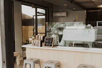 5770 Melrose Ave, Los Angeles, CA for lease Interior Photo- Image 2 of 5