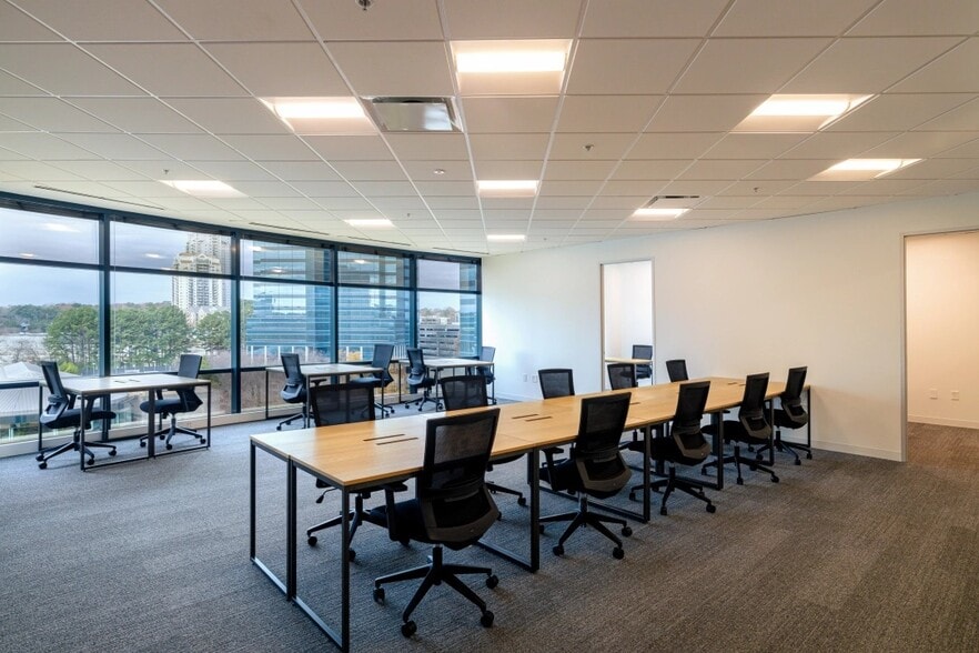 1 Concourse Pky NE, Atlanta, GA for lease - Interior Photo - Image 2 of 7
