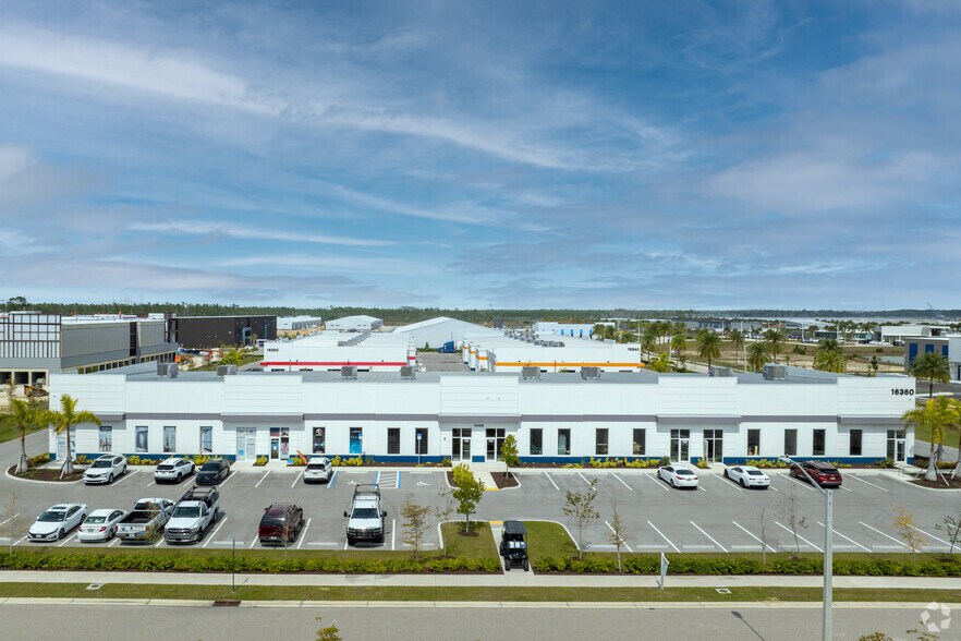 16360 Innovation Ln, Fort Myers, FL à vendre - Photo principale - Image 1 de 10