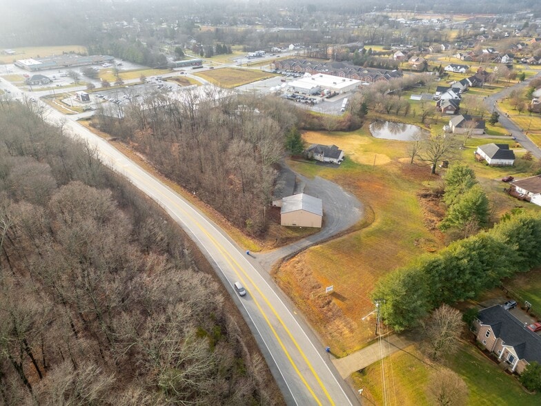 232 Raymond Hirsch Pky, White House, TN for sale - Building Photo - Image 3 of 5
