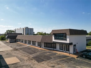 3900 E Harry St, Wichita, KS for lease Building Photo- Image 1 of 7