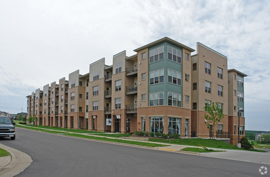 8201 Mayo Dr, Madison, WI for sale - Building Photo - Image 3 of 7