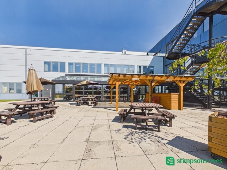 Whitehall Ave, Milton Keynes for lease - Building Photo - Image 3 of 4
