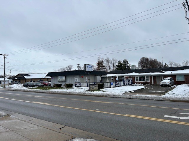 More details for 122 S Union St, Bryan, OH - Retail for Sale