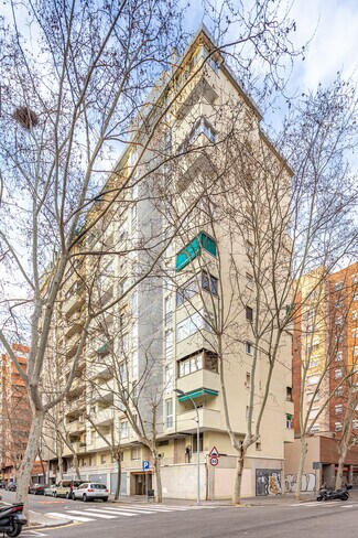 Plus de détails pour Commerce de détail à louer