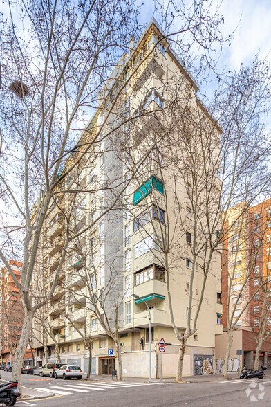 Commerce de détail dans Barcelone, Barcelona à louer - Photo principale - Image 1 de 4