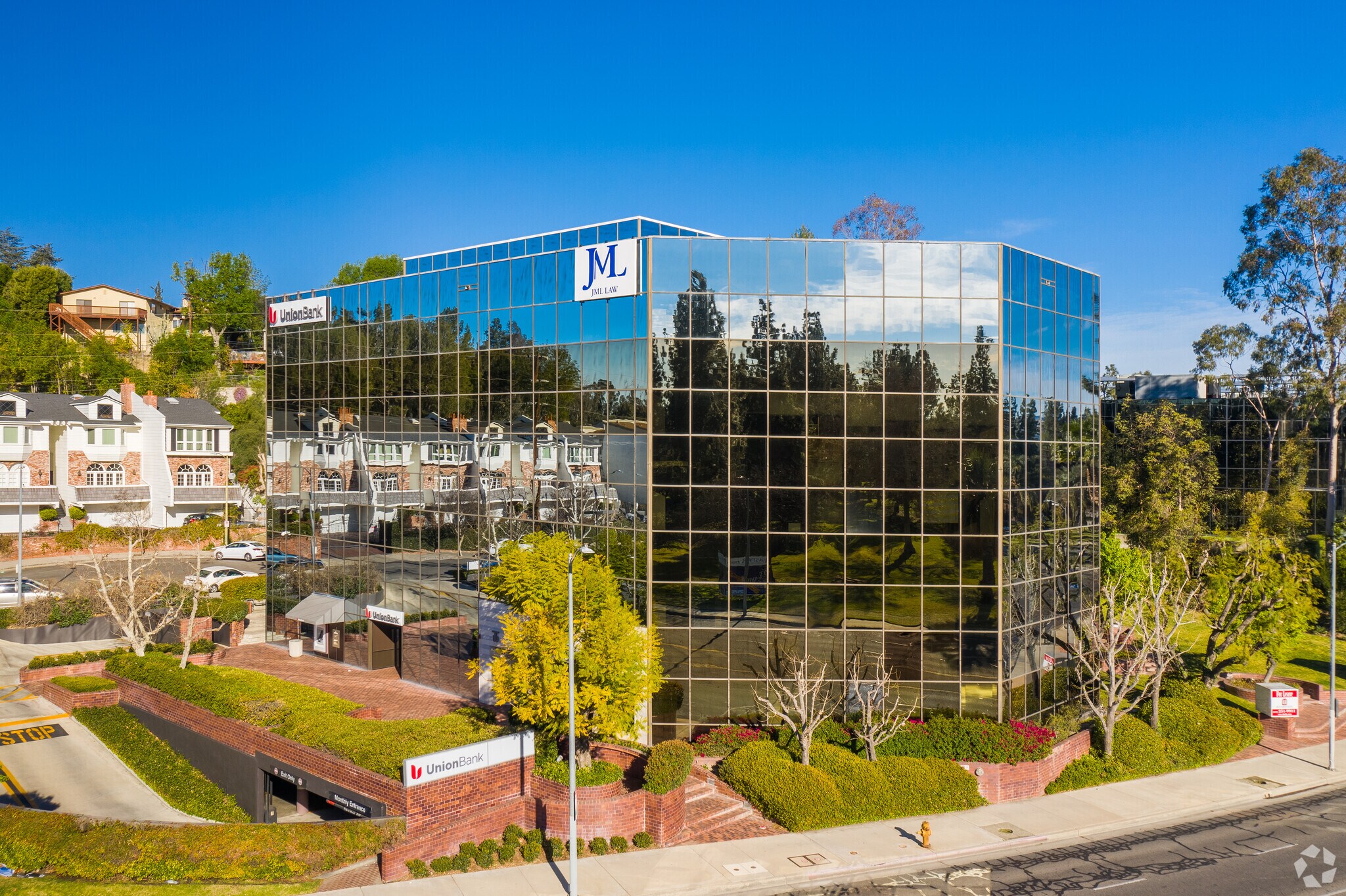 5855 Topanga Canyon Blvd, Woodland Hills, CA for lease Primary Photo- Image 1 of 7
