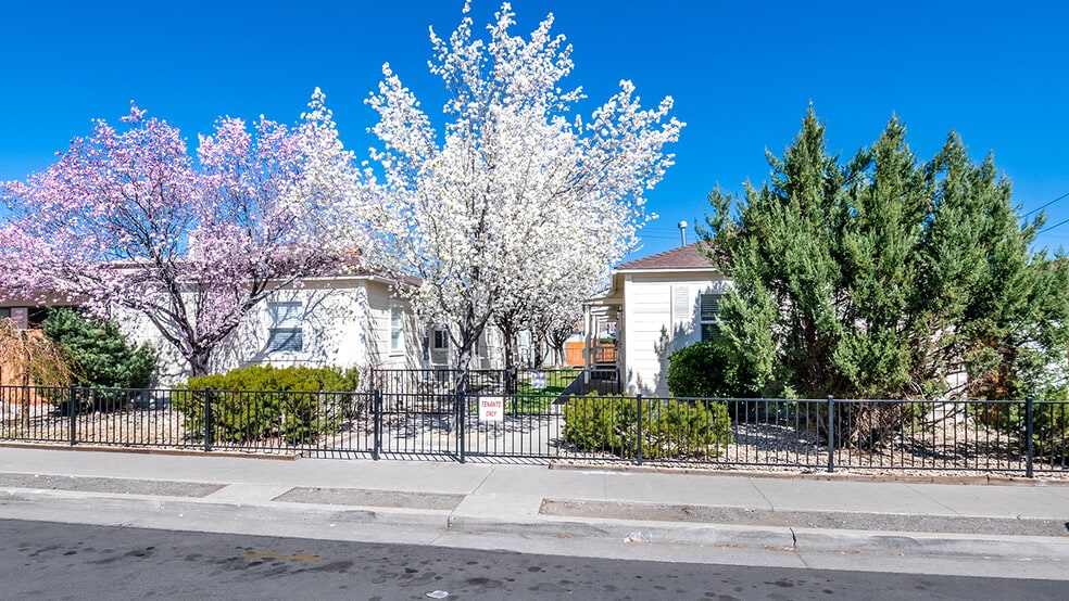 425-445 Casazza Dr, Reno, NV for sale - Building Photo - Image 1 of 18