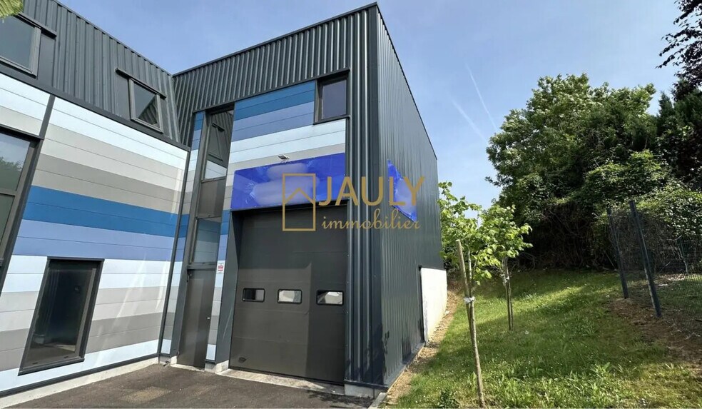 Flex dans Mareuil-lès-Meaux à louer - Photo du bâtiment - Image 3 de 11