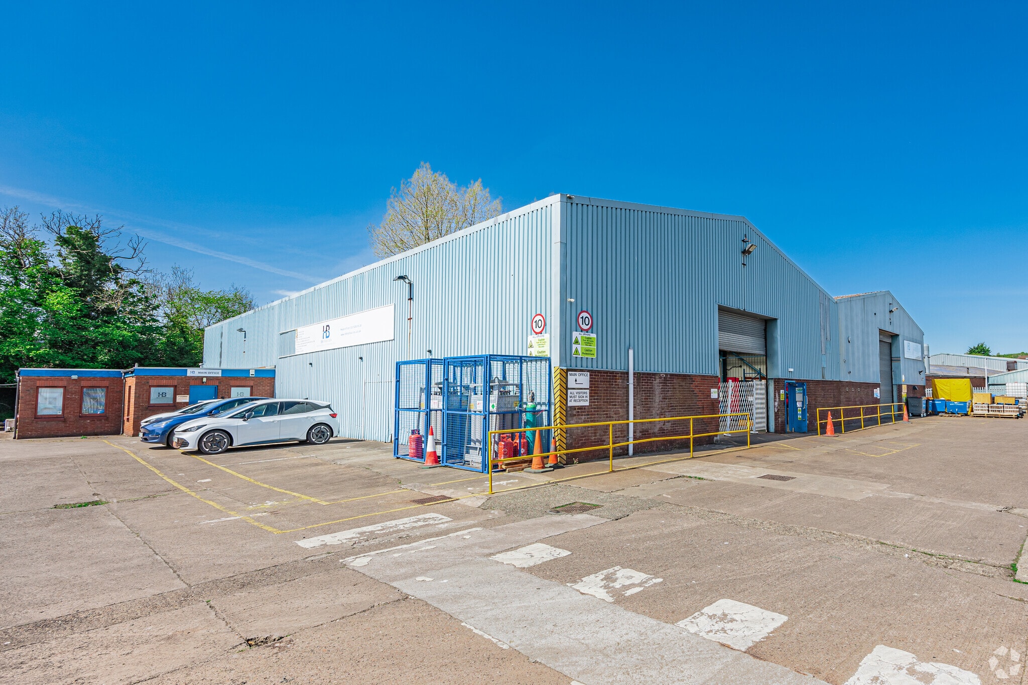 Halbeath Rd, Dunfermline for lease Primary Photo- Image 1 of 3