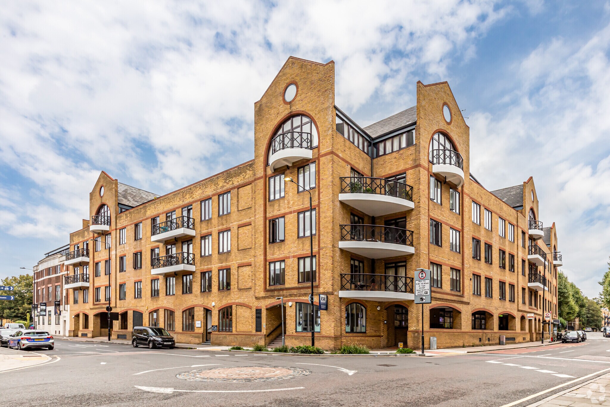 Knighten St, Londres à louer Photo principale- Image 1 de 9