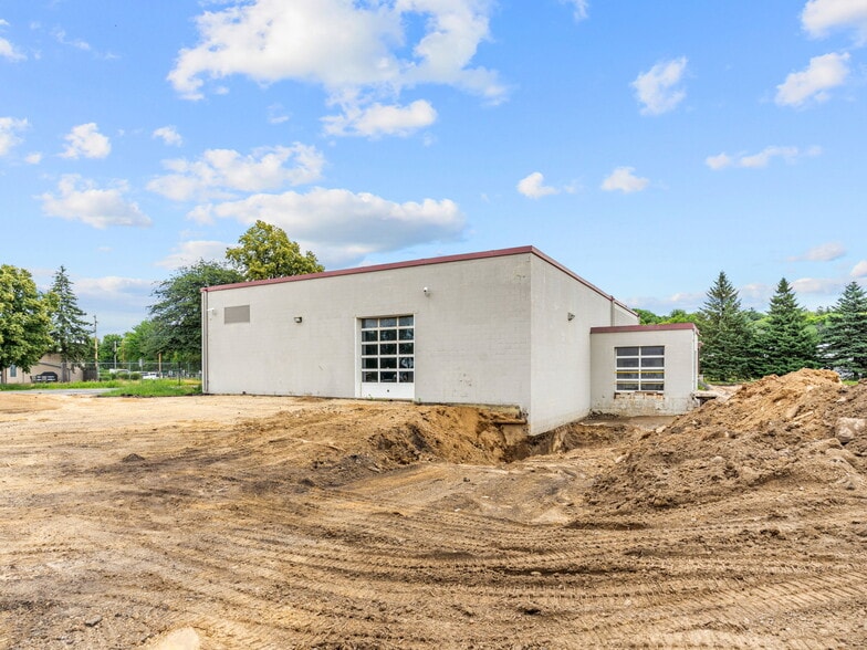 3245 Terminal Dr, Saint Paul, MN for lease - Building Photo - Image 2 of 5