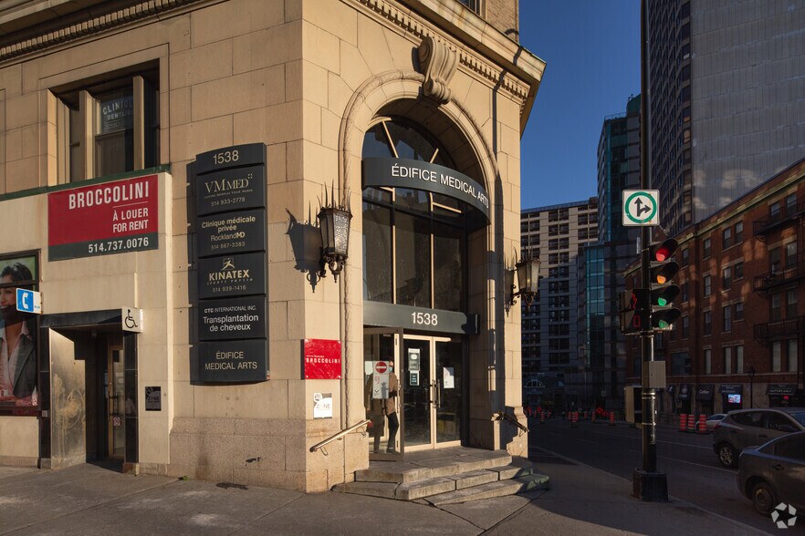 1538 Rue Sherbrooke O, Montréal, QC à louer - Photo du bâtiment - Image 3 de 5