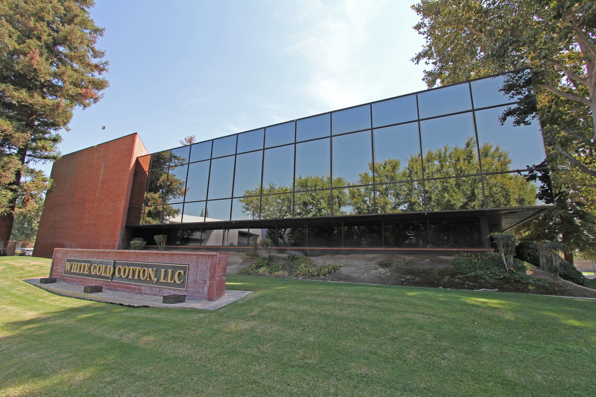 5555 Business Park S, Bakersfield, CA for sale Building Photo- Image 1 of 1