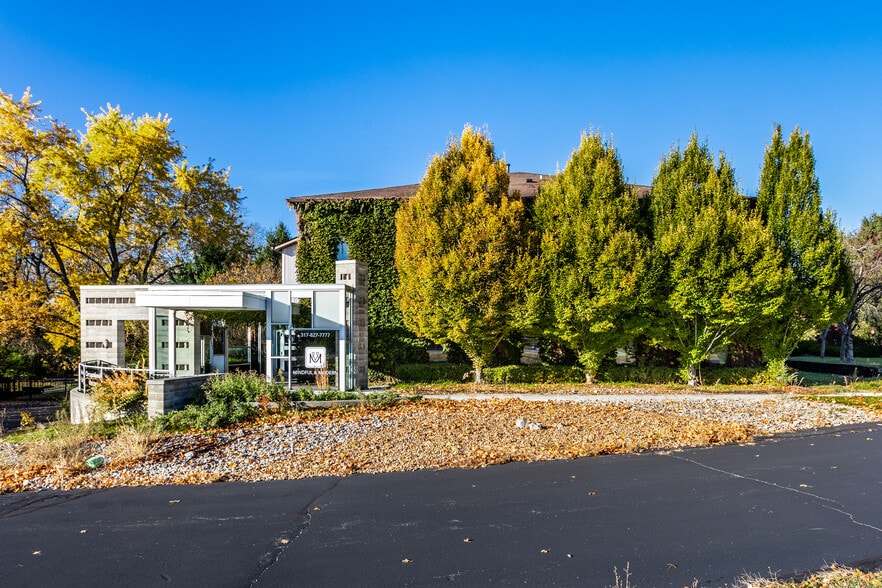 11712 N Michigan Rd, Zionsville, IN à vendre - Photo du bâtiment - Image 1 de 33